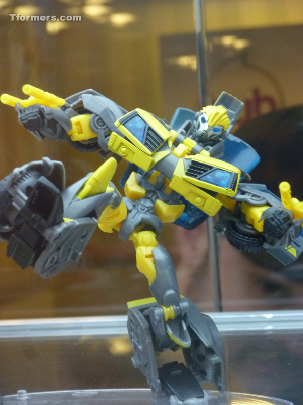 Transformers Prime Shadow Strike Bumblebee  (132 of 134)